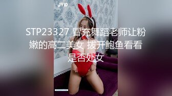 【蓝姐姐】快手上的20岁贫乳妹子，乖乖女眼镜妹，极致反差，全裸自慰脸穴同框，