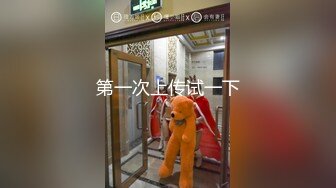 商城跟随偷窥JK美眉 跟小男友逛街有说有笑好开心 粉色内内紧紧卡着小屁屁超性感