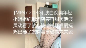 钢管舞女郎的才艺表演，全程露脸黑丝高跟，高清镜头完美展示，揉奶玩逼一字马