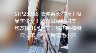 kcf9.com-办公楼女厕全景偷拍神似“郭B婷”的颜值美女玩手机嘘嘘黑穴被看光光.MP4