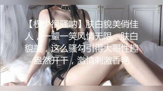 学校女厕偷拍漂亮学妹 想把手机伸进去拍她的脸 被发现了来一脚 辛亏躲的快不然摄像头都踢坏了